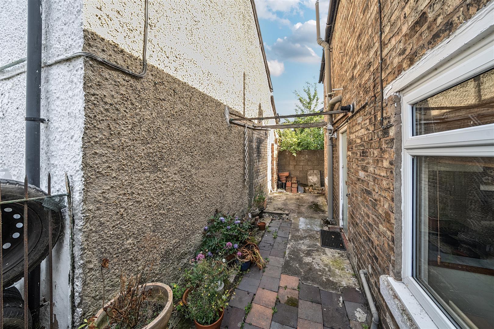 1 Vine Cottages, Oswestry, SY10 7SD